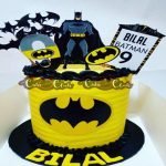 Batman Yellow Theme Cake