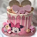 Minnie Mouse Cream Drip Cake