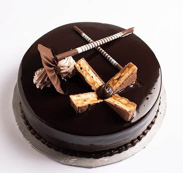 Snickers-Chocolate-Cake